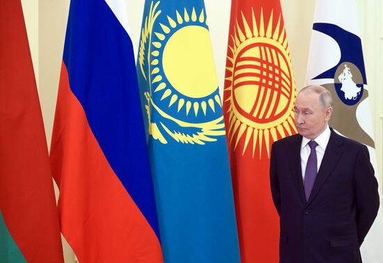 Президент Владимир Путин принял участие в работе Высшего Евразийского экономического совета