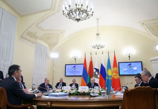 Президент Владимир Путин принял участие в работе Высшего Евразийского экономического совета