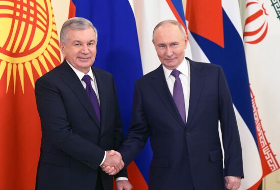 Президент Владимир Путин принял участие в работе Высшего Евразийского экономического совета