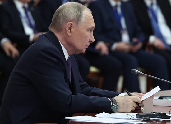Президент Владимир Путин принял участие в работе Высшего Евразийского экономического совета