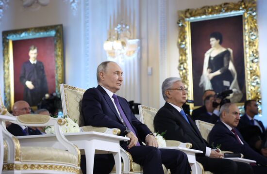 Президент Владимир Путин принял участие в работе Высшего Евразийского экономического совета