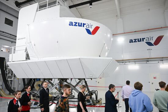 Центр подготовки бортпроводников компании Azur Air