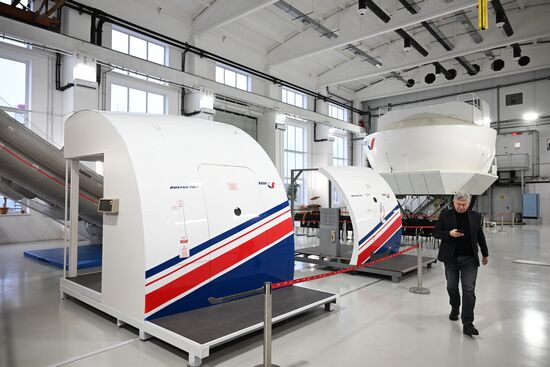 Центр подготовки бортпроводников компании Azur Air