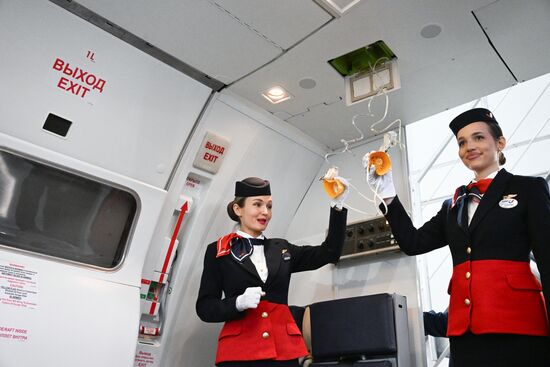Центр подготовки бортпроводников компании Azur Air