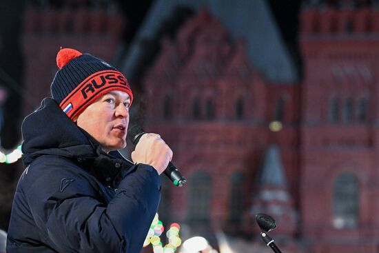 Хоккей. Товарищеский матч между сборными МЧС России и "Офицерской хоккейной лиги"