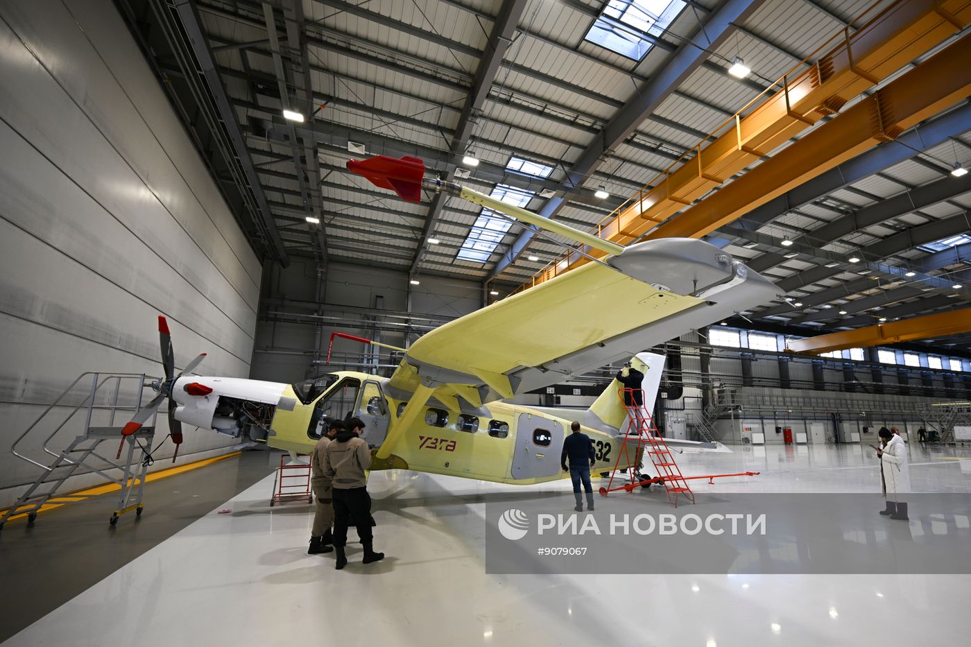 Самолет "Байкал" с российскими комплектующими совершил первый полет