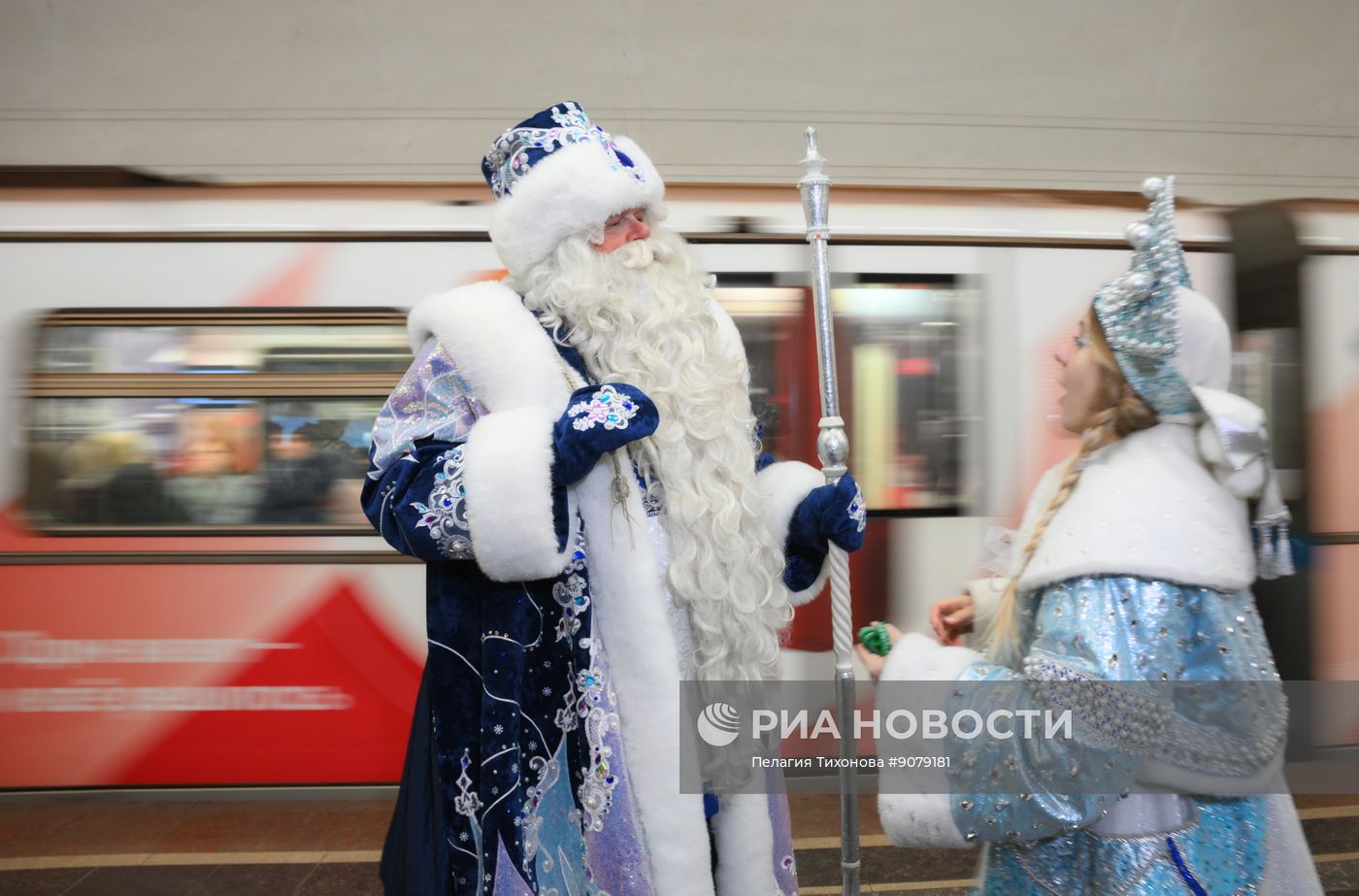 Дед Мороз в Московском метрополитене