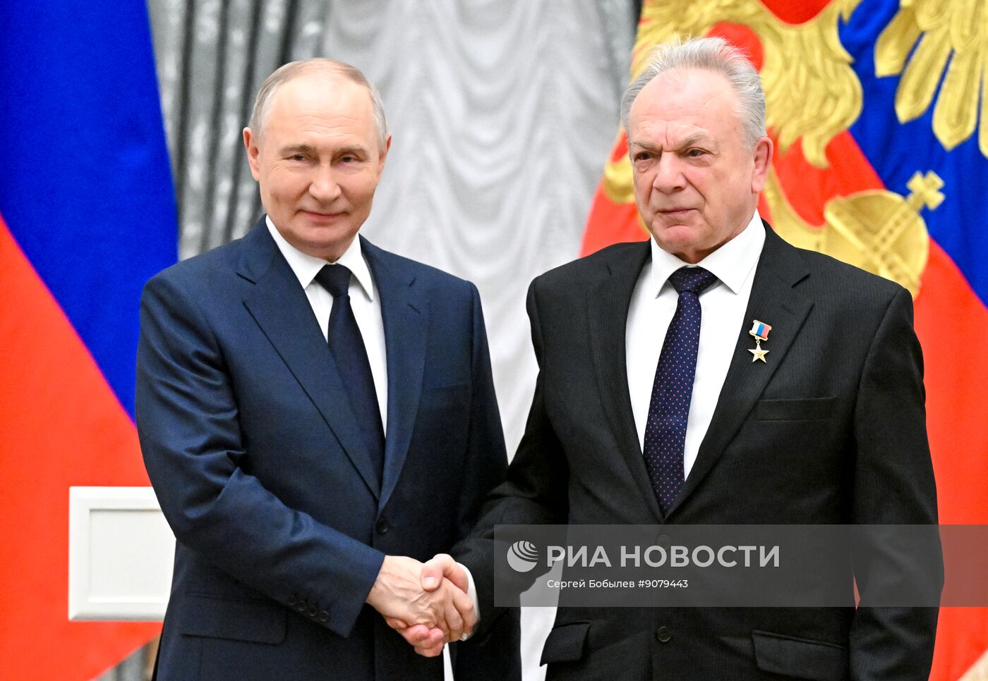 Президент Владимир Путин вручил государственные награды