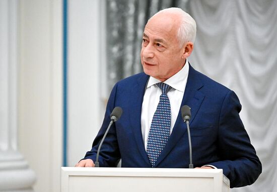 Президент Владимир Путин вручил государственные награды