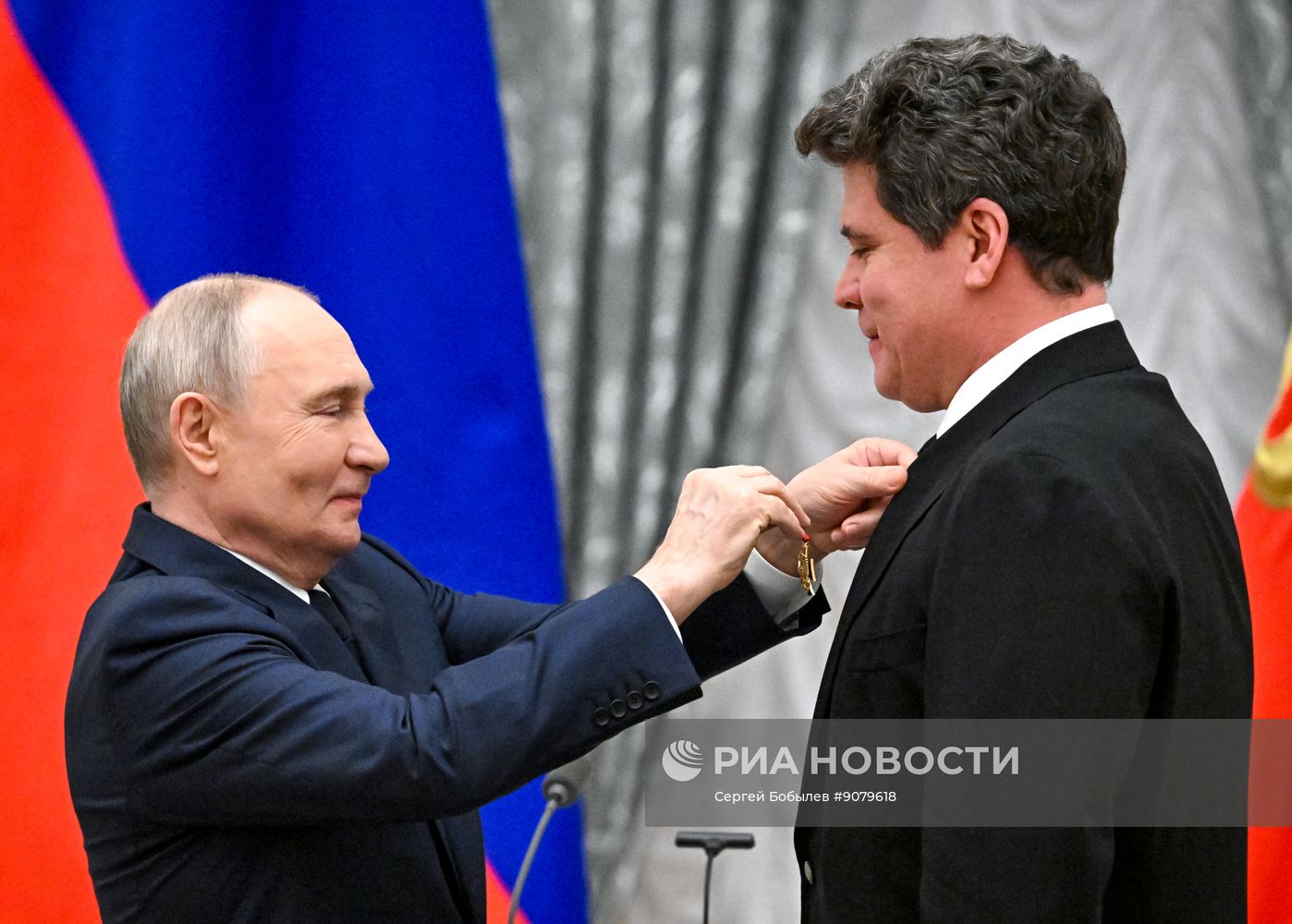 Президент Владимир Путин вручил государственные награды
