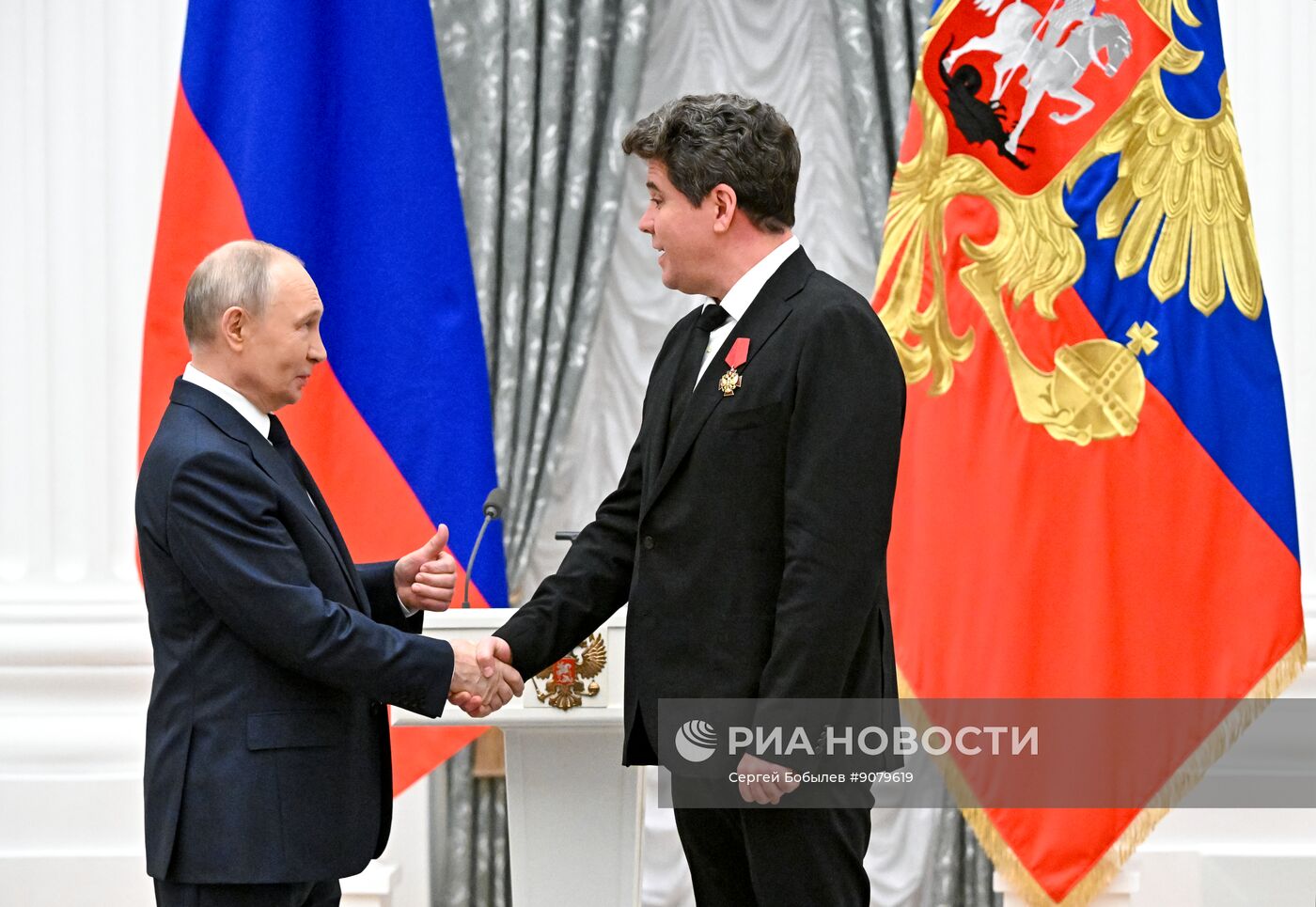 Президент Владимир Путин вручил государственные награды