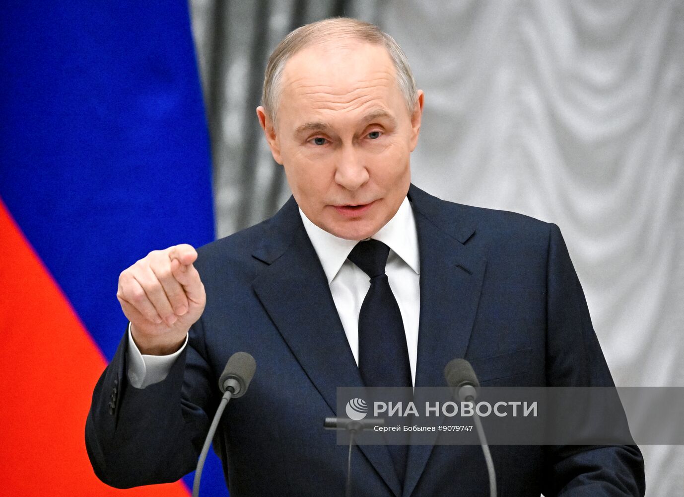 Президент Владимир Путин вручил государственные награды