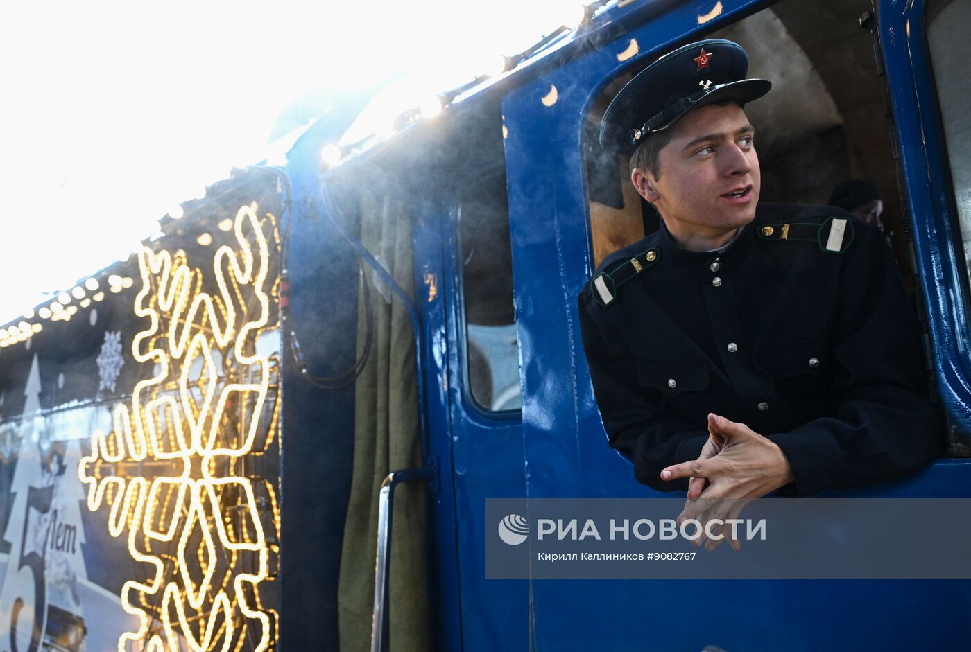 Поезд Деда Мороза прибыл на Киевский вокзал