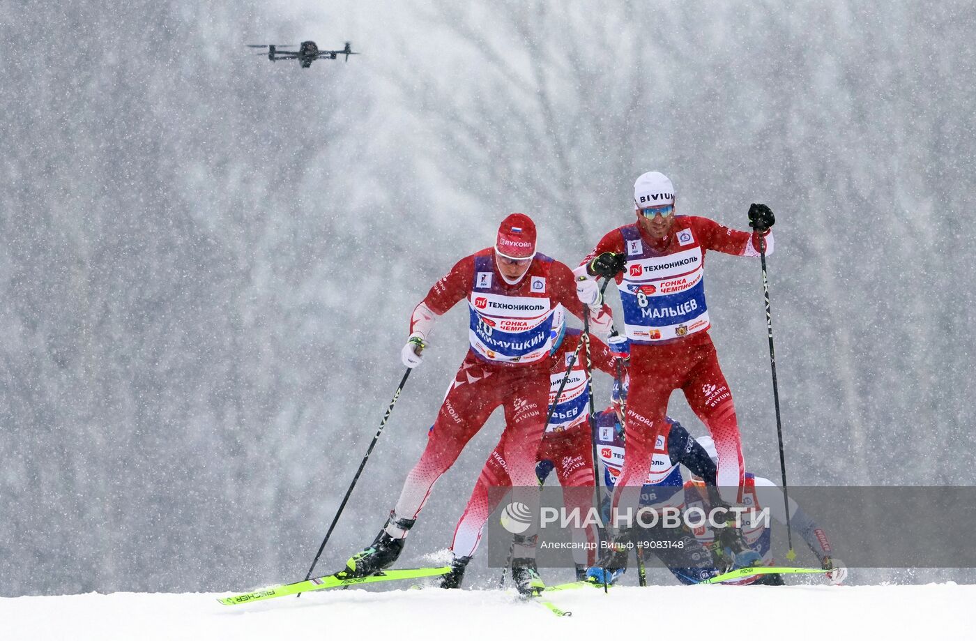 Забег лучших лыжников и биатлонистов "Гонка чемпионов". День первый