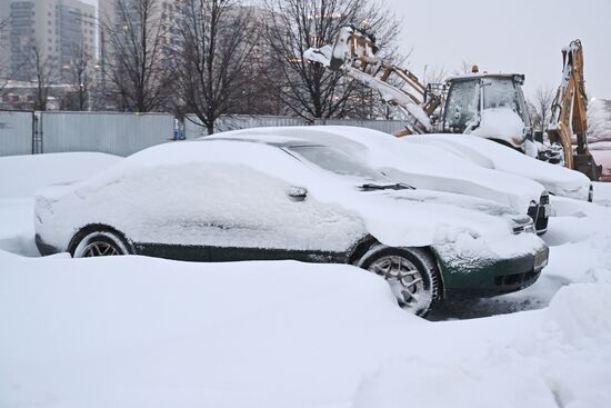 Последствия снегопада в Казани