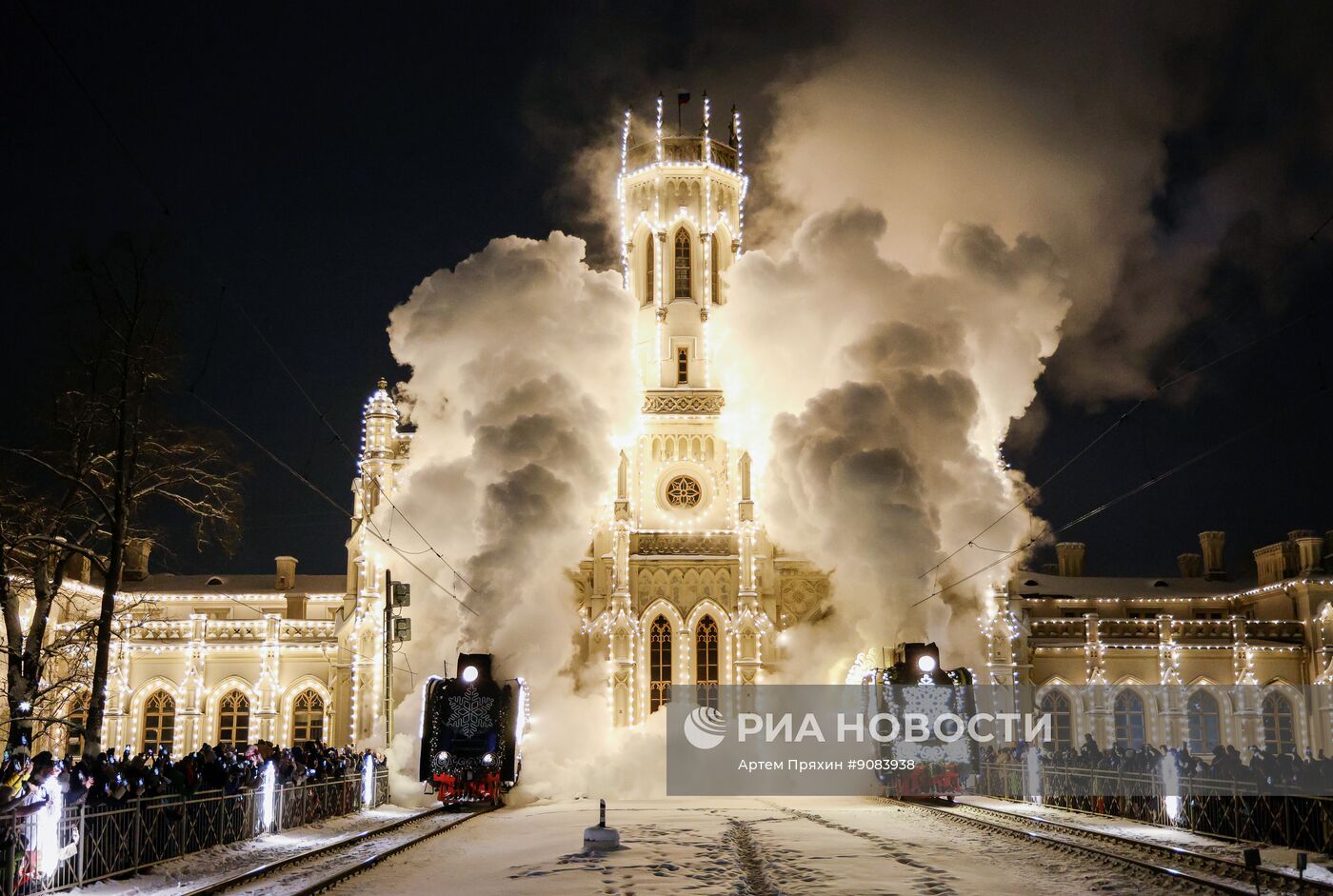 Поезд Деда Мороза прибыл в Санкт-Петербург