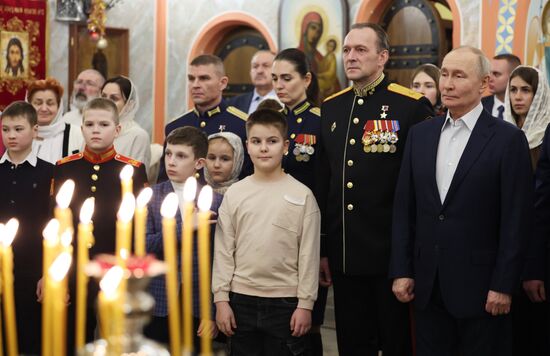 Президент Владимир Путин посетил рождественскую службу в Подмосковье