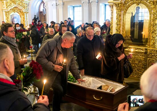 Прощание с фотографом Валерием Плотниковым