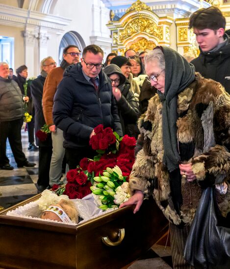 Прощание с фотографом Валерием Плотниковым