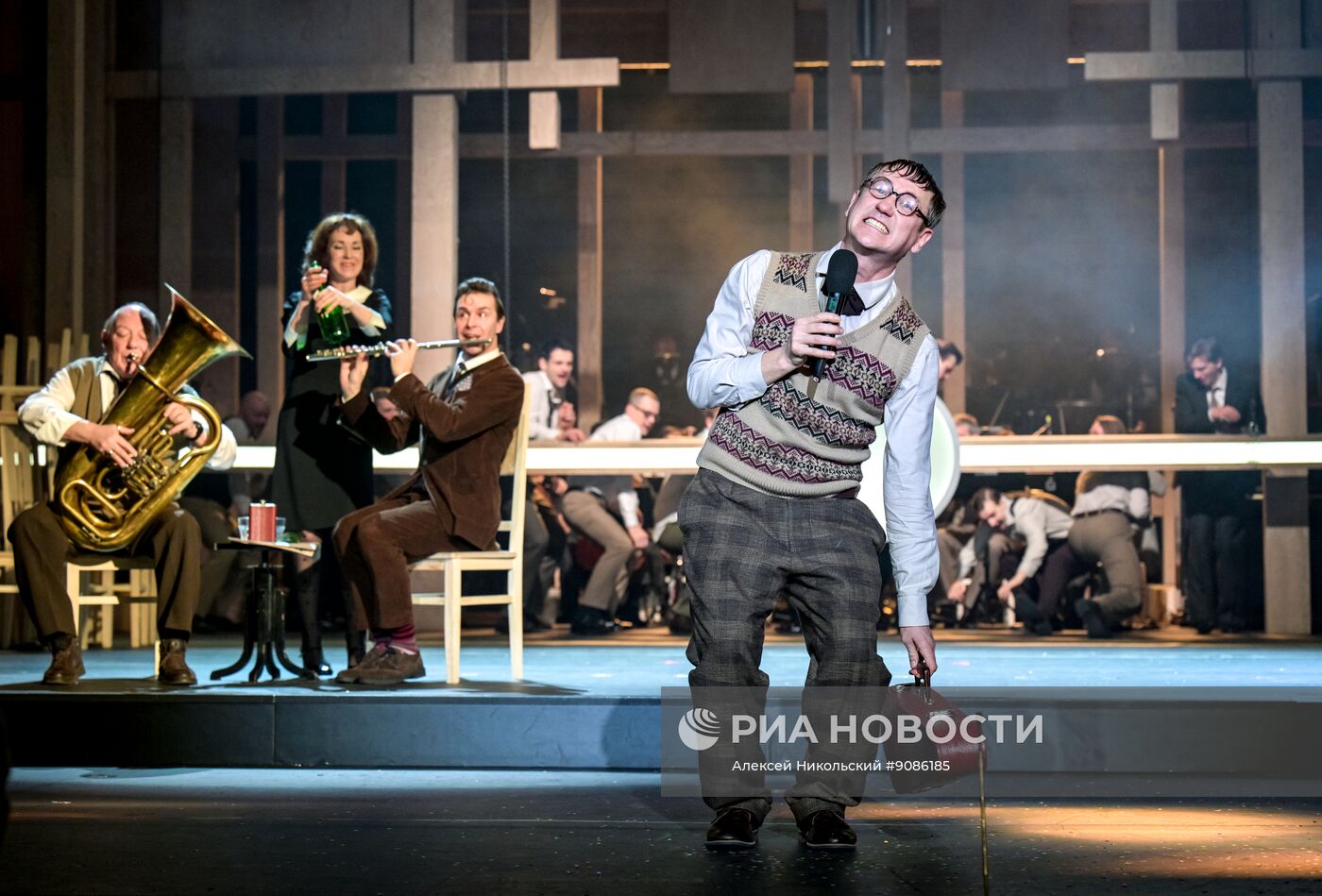 Спектакль "Репетиция оркестра" в театре "Ленком Марка Захарова"