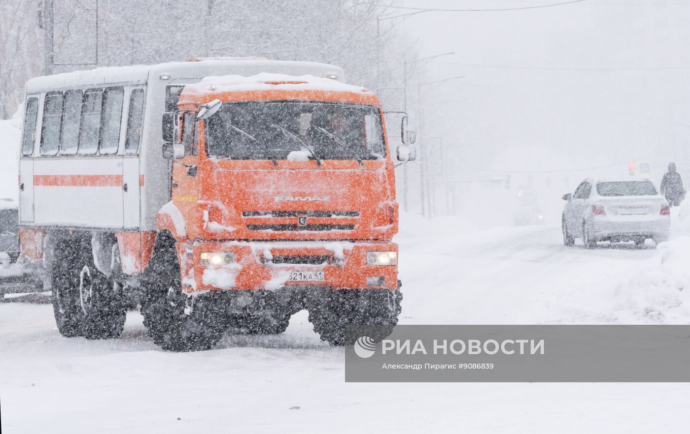 Снегопад в Петропавловске-Камчатском