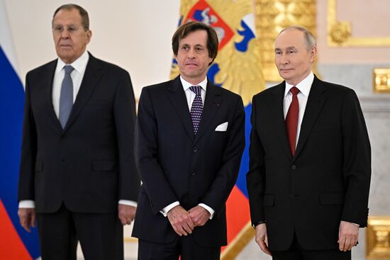 Президент Владимир Путин принял верительные грамоты у вновь прибывших послов иностранных государств