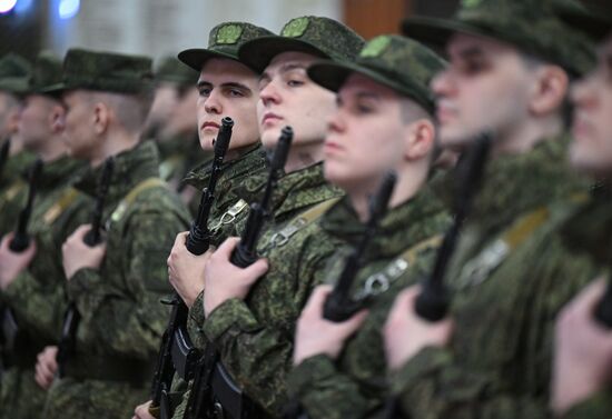 Присяга новобранцев 154-го Преображенского полка