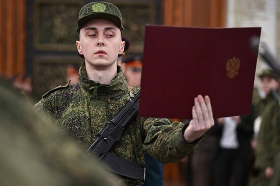 Присяга новобранцев 154-го Преображенского полка