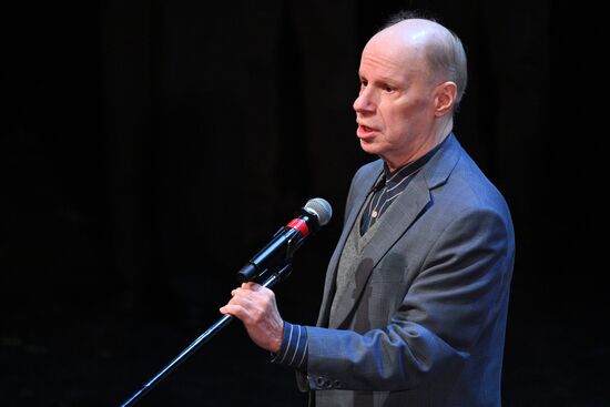 Прощание с ректором Школы-студии МХАТ Игорем Золотовицким