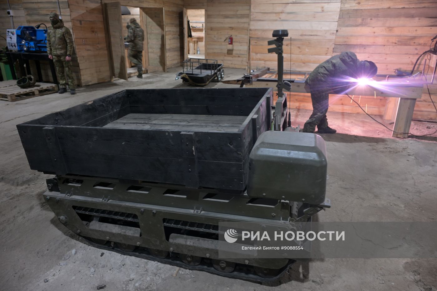 Мастерская по усовершенствованию РТК группировки войск "Запад" в ЛНР