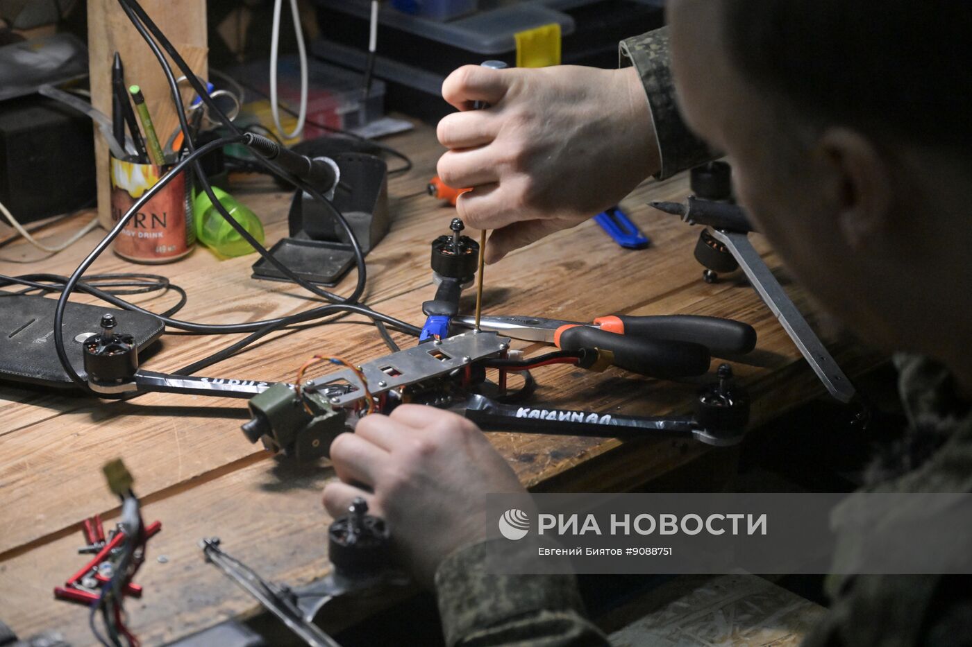 Лаборатория по сборке БПЛА группировки войск "Запад"