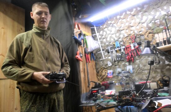 Лаборатория по сборке БПЛА группировки войск "Запад"