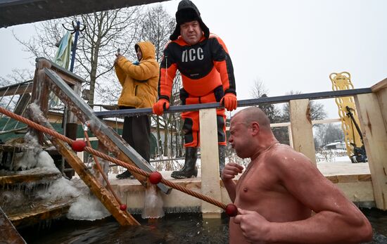 Празднование Крещения Господня в регионах России