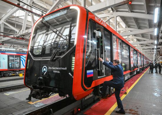 Тестирование беспилотного поезда метро в Москве