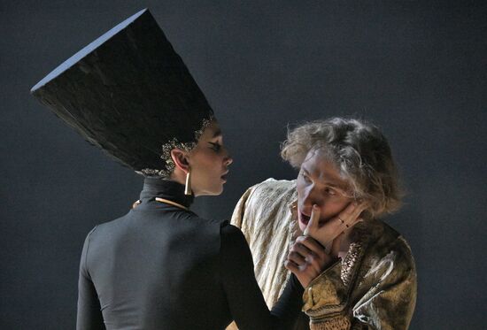 Спектакль "Иосиф и его братья" в театре Вахтангова