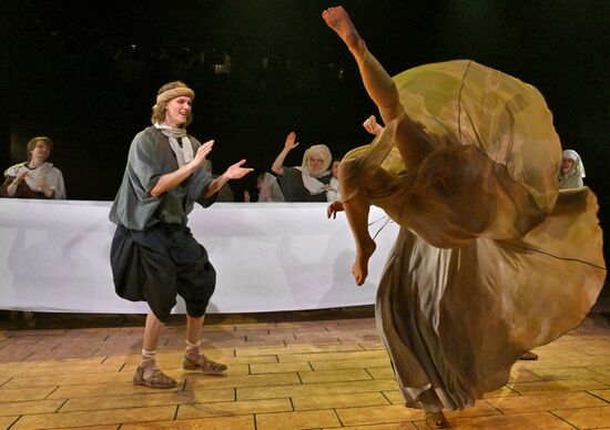 Спектакль "Иосиф и его братья" в театре Вахтангова