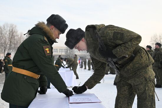 Принятие присяги в военной школе поваров в Наро-Фоминске