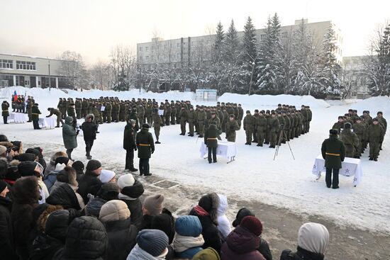 Принятие присяги в военной школе поваров в Наро-Фоминске