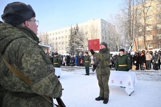 Принятие присяги в военной школе поваров в Наро-Фоминске