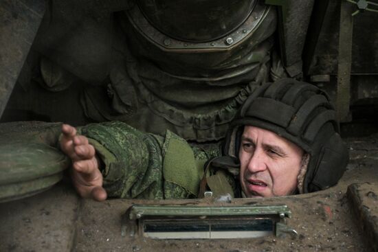 Боевая работа танкистов группировки войск "Запад" в ЛНР