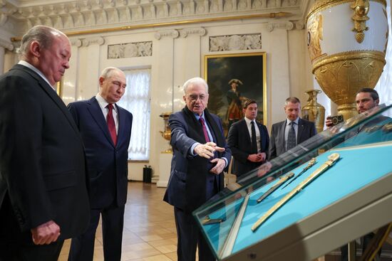 Рабочая поездка президента Владимира Путина в Санкт-Петербург