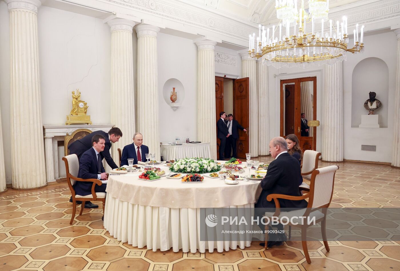 Рабочая поездка президента Владимира Путина в Санкт-Петербург