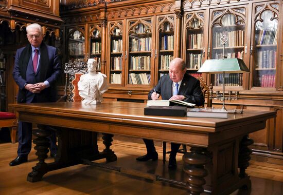 Рабочая поездка президента Владимира Путина в Санкт-Петербург