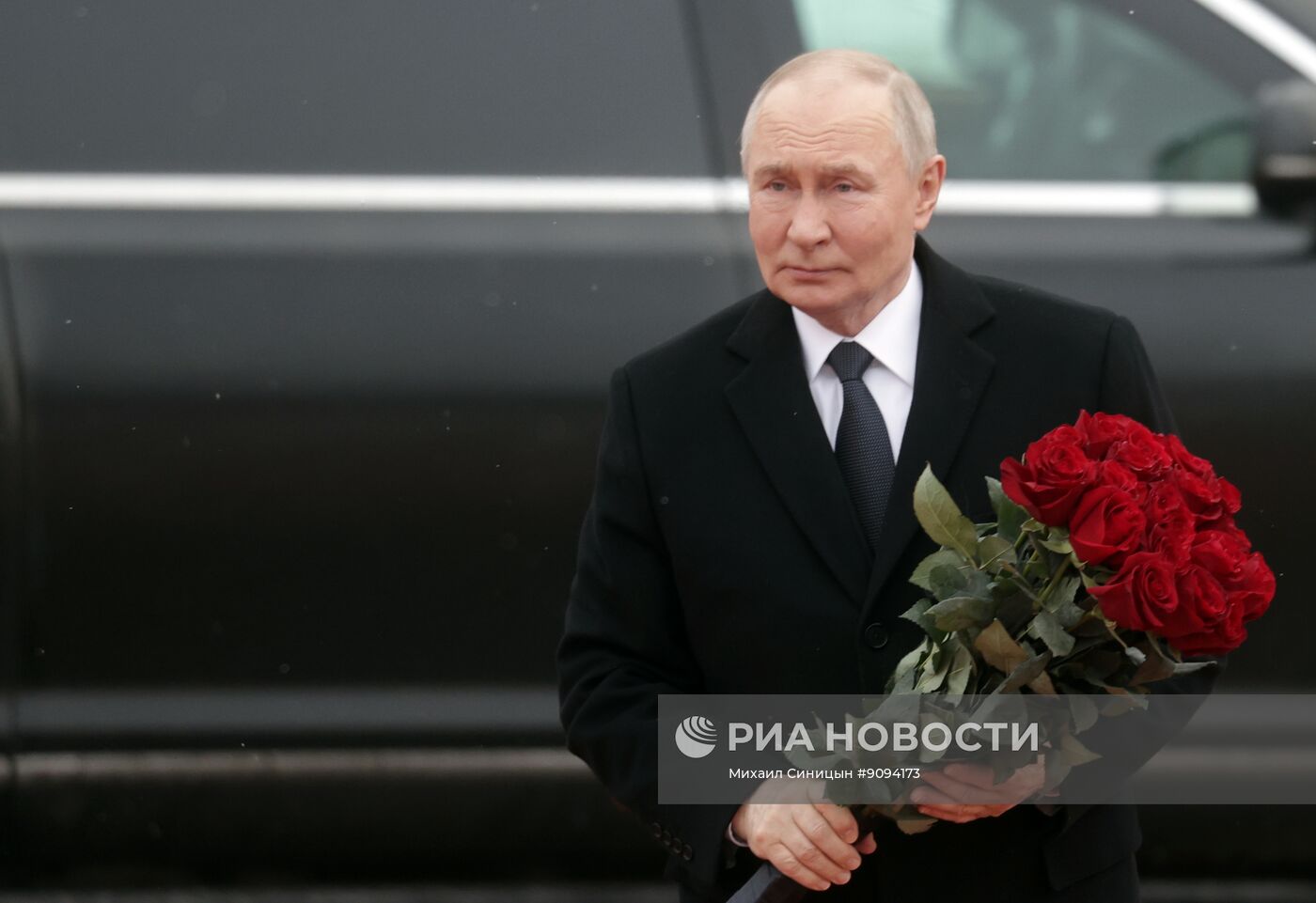 Президент Владимир Путин принял участие в мероприятиях в честь 82-й годовщины освобождения Ленинграда от фашистской блокады