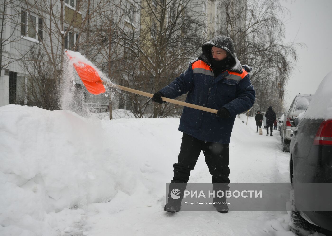 Снег в Москве
