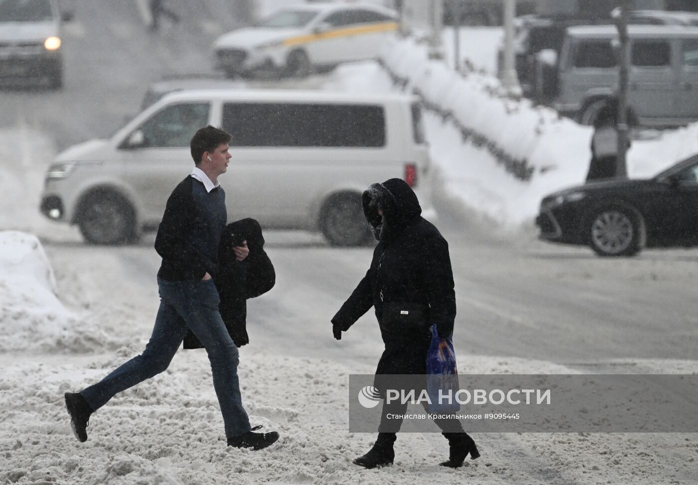 Снег в Москве