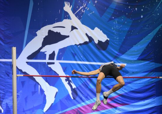 Соревнования по легкой атлетике "Битва полов" в Москве