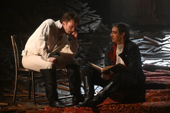 Спектакль "Герой нашего времени" в Театре на Таганке