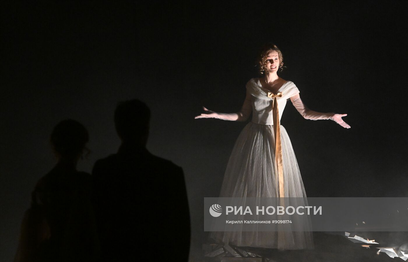 Спектакль "Герой нашего времени" в Театре на Таганке