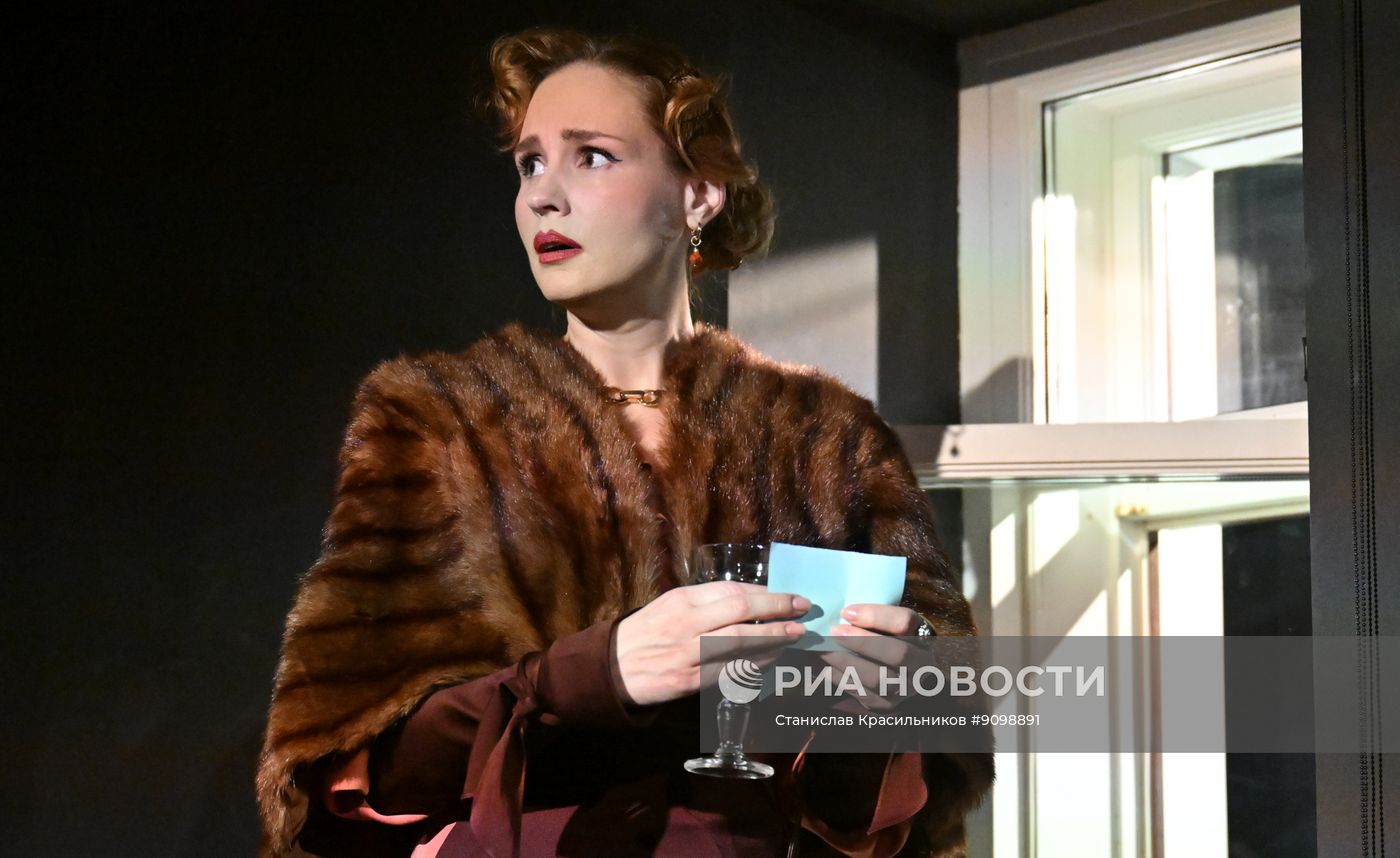 Спектакль "Беззаботные" в Малом театре
